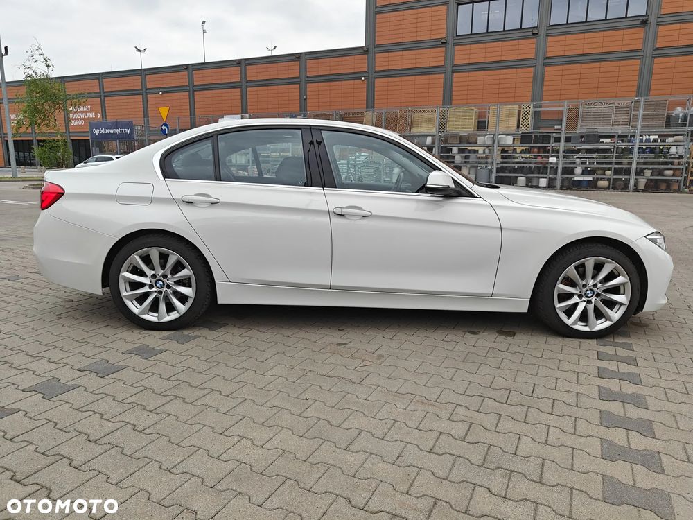BMW Seria 3 320i xDrive Edition Luxury Line Purity - 6