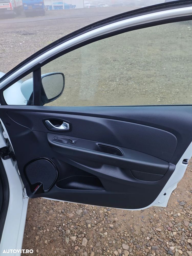 Renault Clio Energy dCi 90 Start & Stop Limited - 24