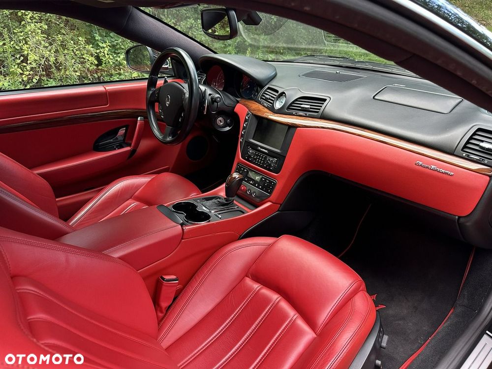 Maserati GranTurismo - 11