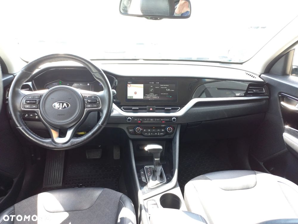 Kia Niro 1.6 GDI Hybrid M - 24