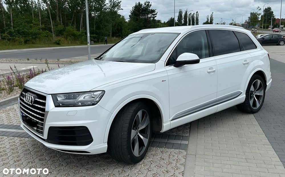 Audi Q7 - 1
