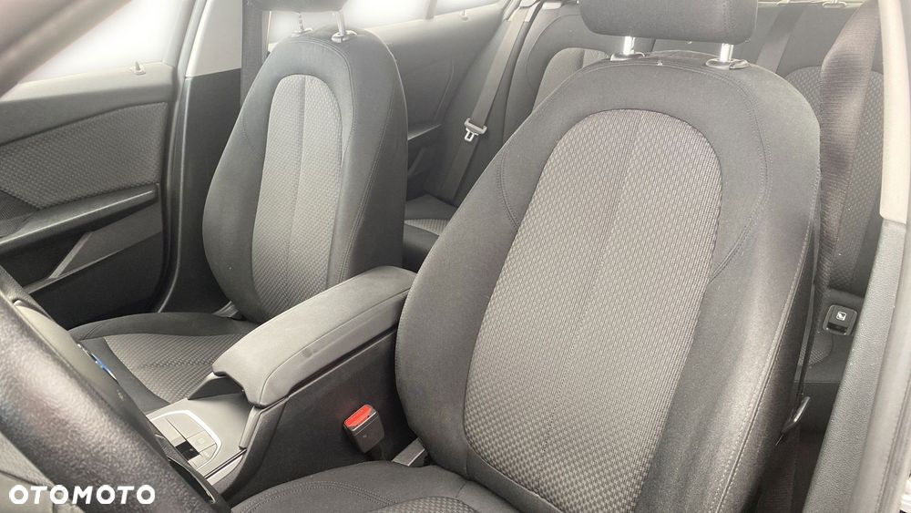 BMW Seria 1 118i Advantage - 11