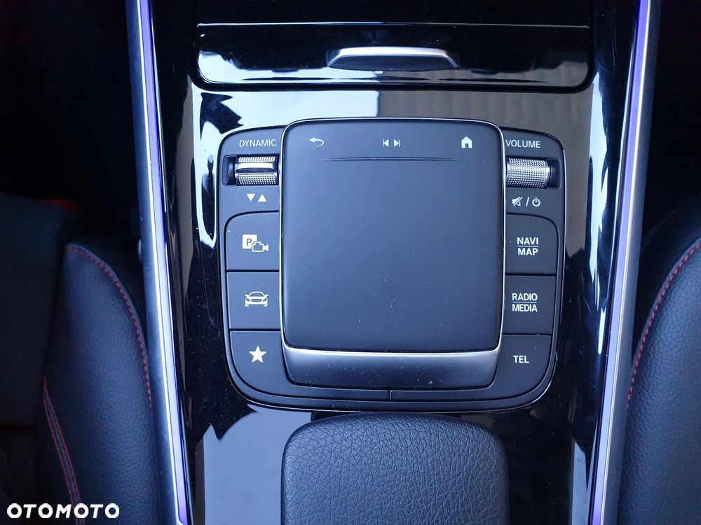 Mercedes-Benz GLB 200 d AMG Line 8G-DCT - 27