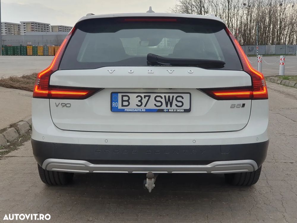Volvo V90 B5 D AWD Geartronic Momentum Pro - 24
