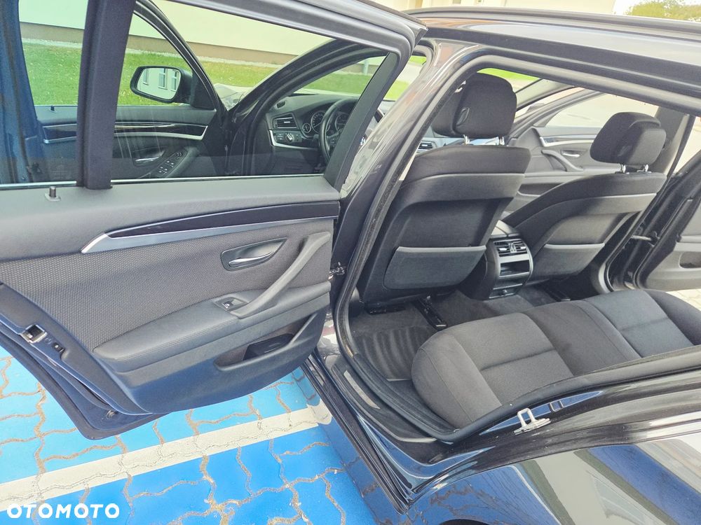 BMW Seria 5 - 25
