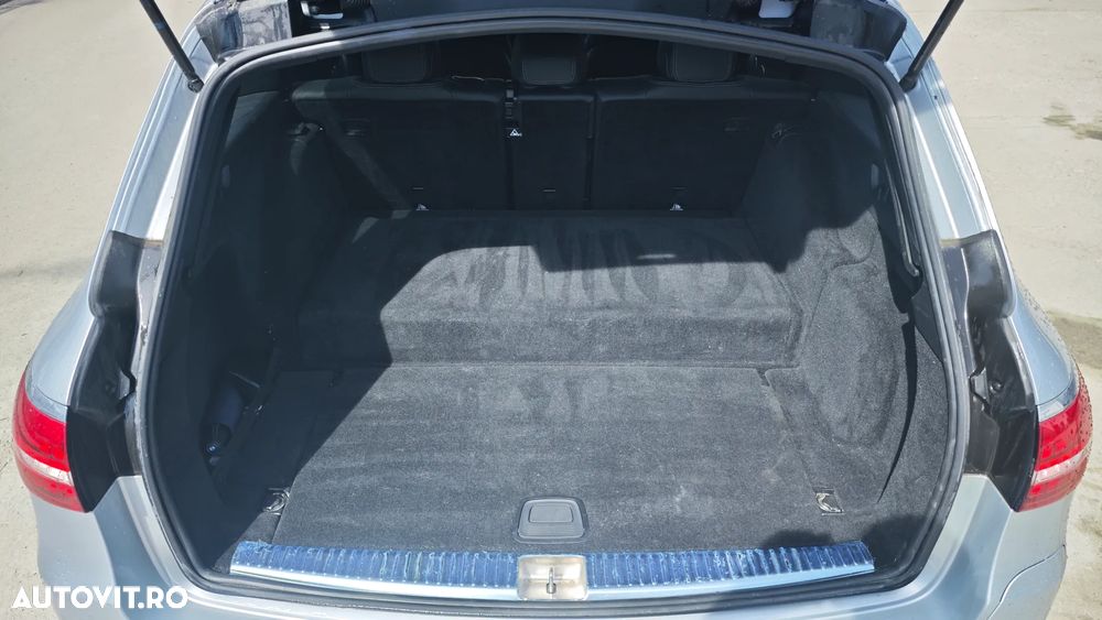 Mercedes-Benz E - 15