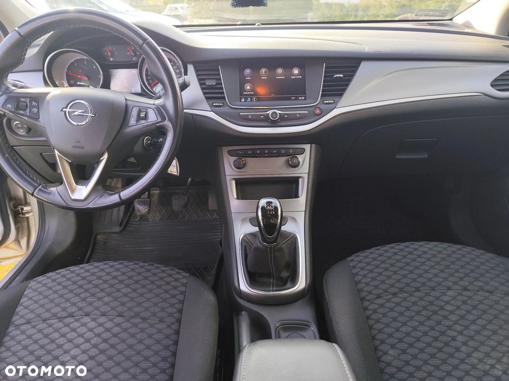 Opel Astra - 9