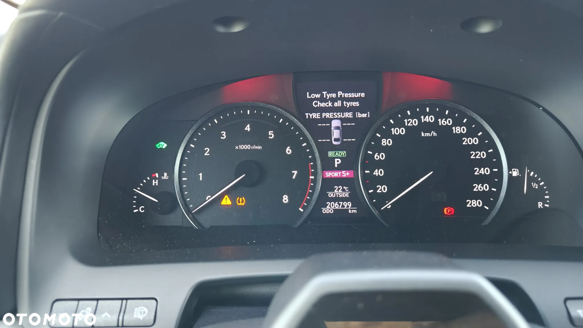 Lexus LS - 12
