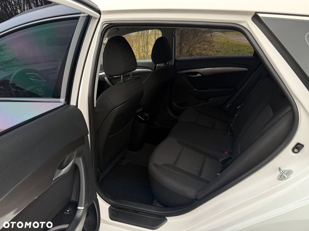 Hyundai i40 Kombi 1.6 Trend - 10