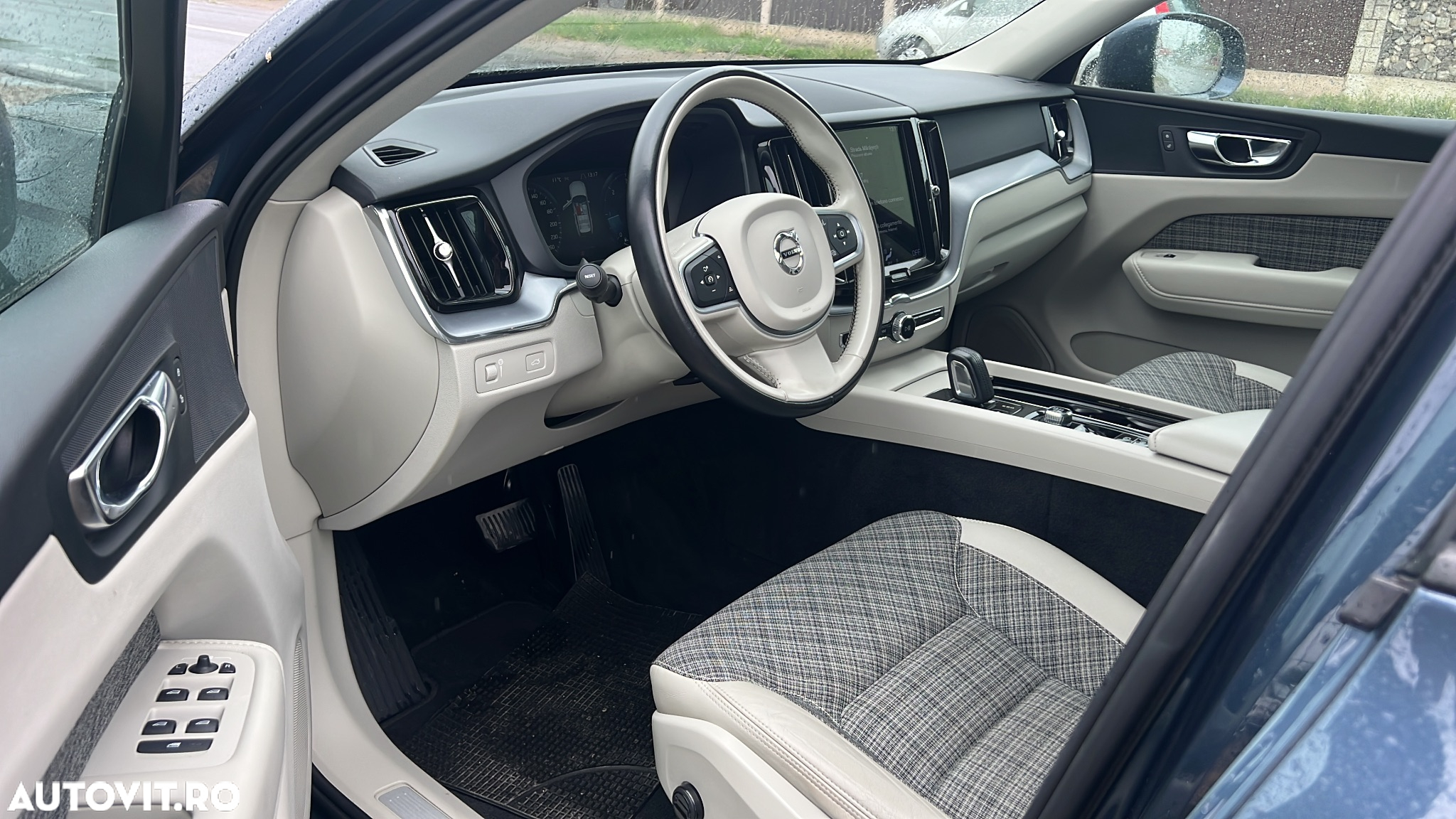 Volvo XC 60 B4 D AWD Geartronic RDesign - 9