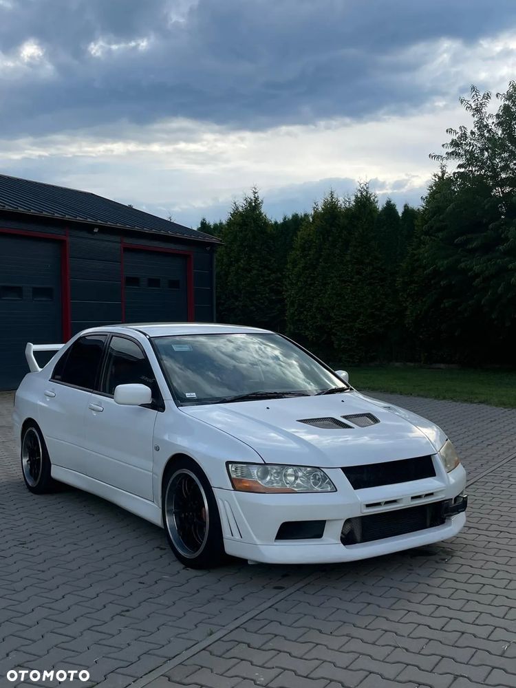 Mitsubishi Lancer Evolution IX - 2