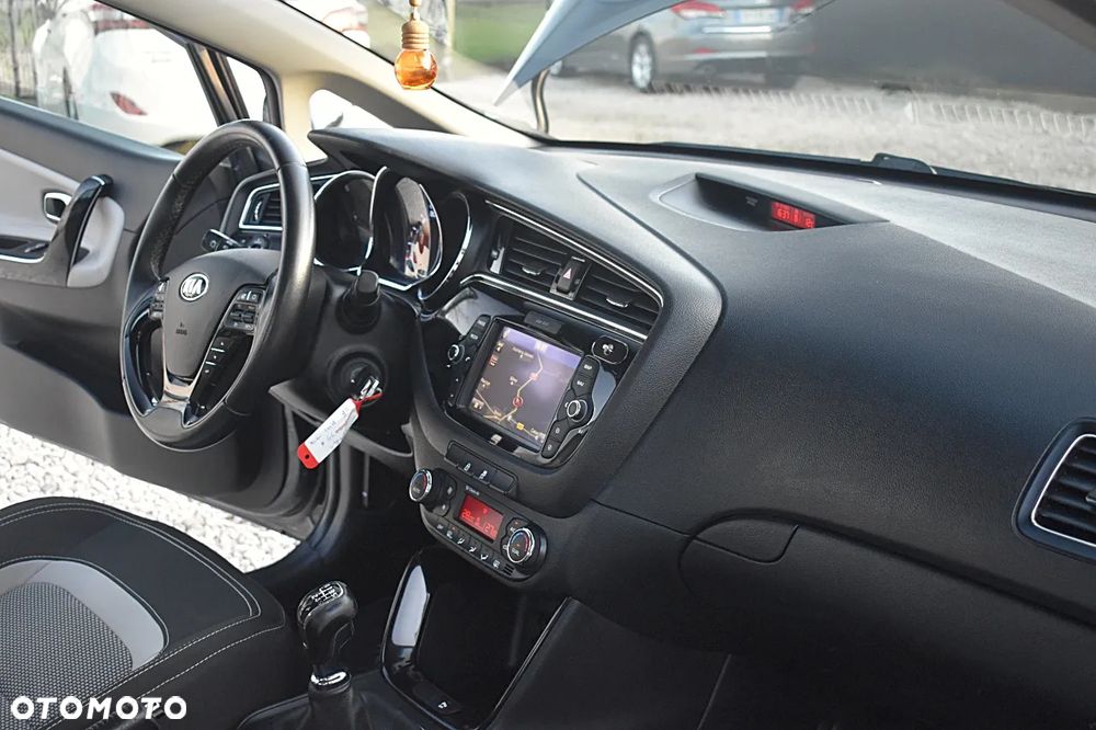 Kia Ceed Cee'd 1.6 CRDi XL - 22