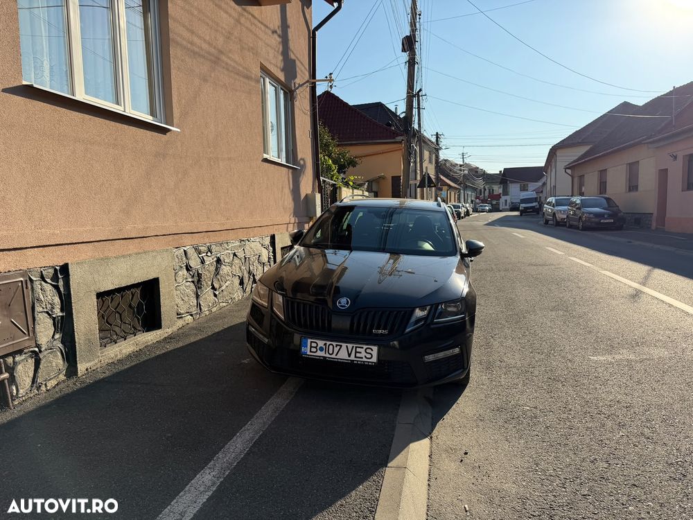 Skoda Octavia 2.0 TDI DSG RS - 1