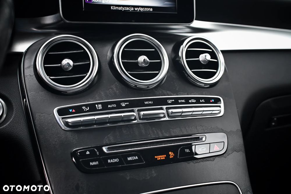 Mercedes-Benz GLC - 13
