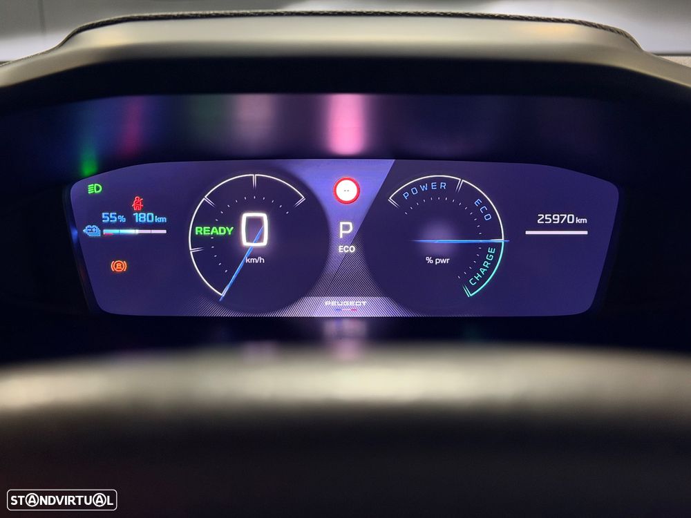 Peugeot e-2008 Allure - 4
