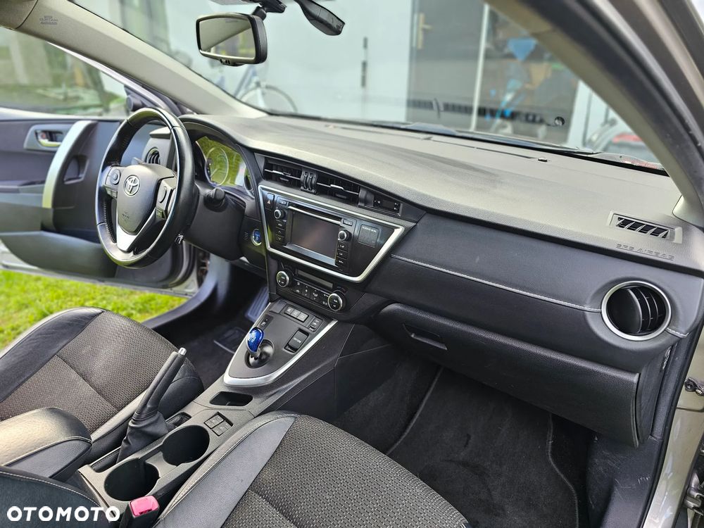 Toyota Auris - 18