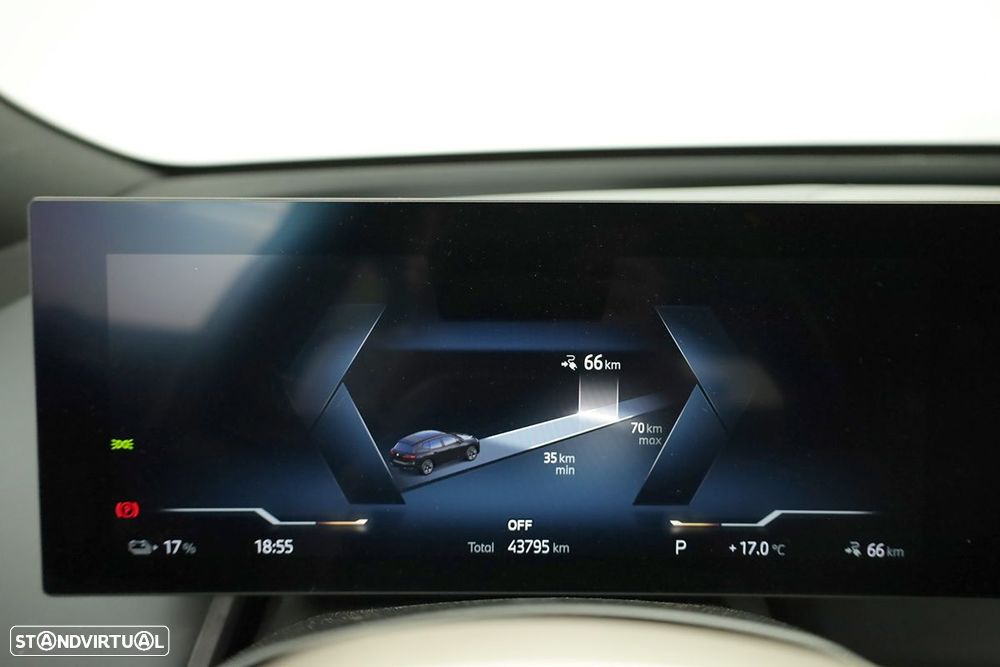 BMW iX xDrive 40 - 17