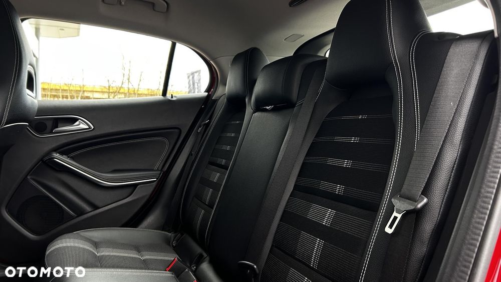 Mercedes-Benz GLA - 26