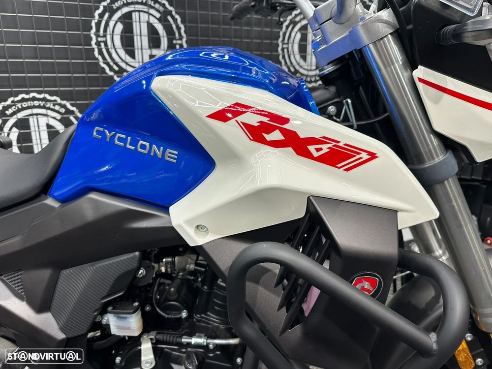 Cyclone RX1 - 4