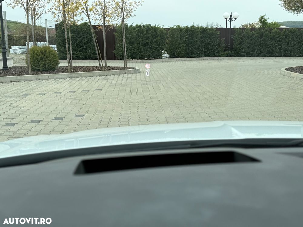 Skoda Octavia 2.0 TDI DSG Premium Edition - 32