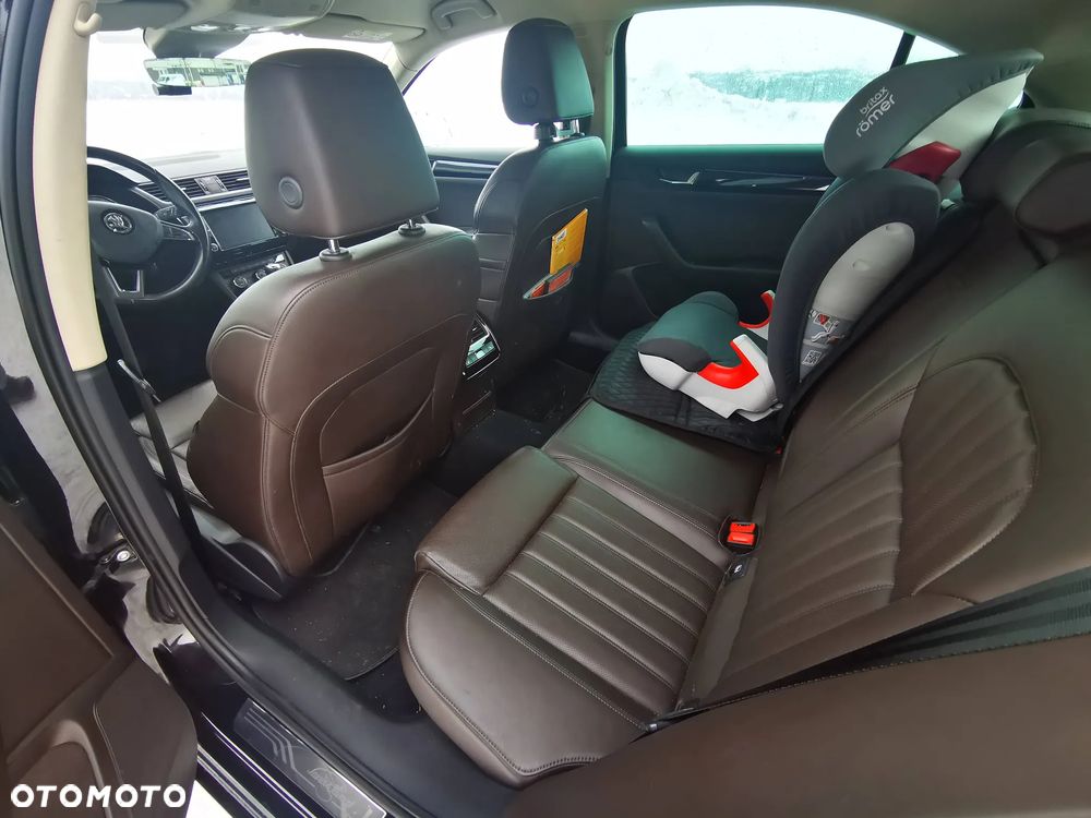 Skoda Superb 2.0 TDI 4x4 L&K DSG - 7