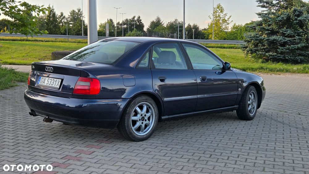 Audi A4 Limousine 1.8T - 6
