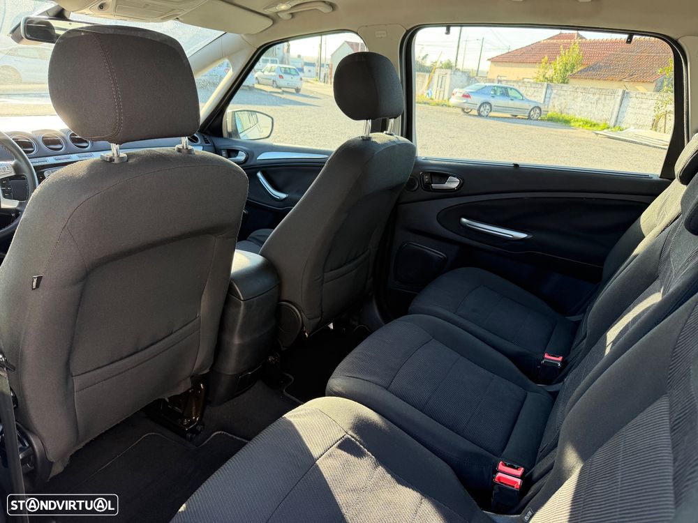 Ford S-Max 2.0 TDCi Titanium 7L - 15