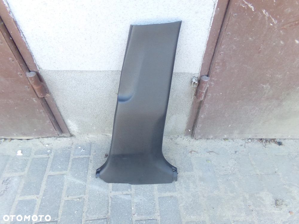 Osłona słupka środkowego prawe toyota Yaris III  62414-0D190