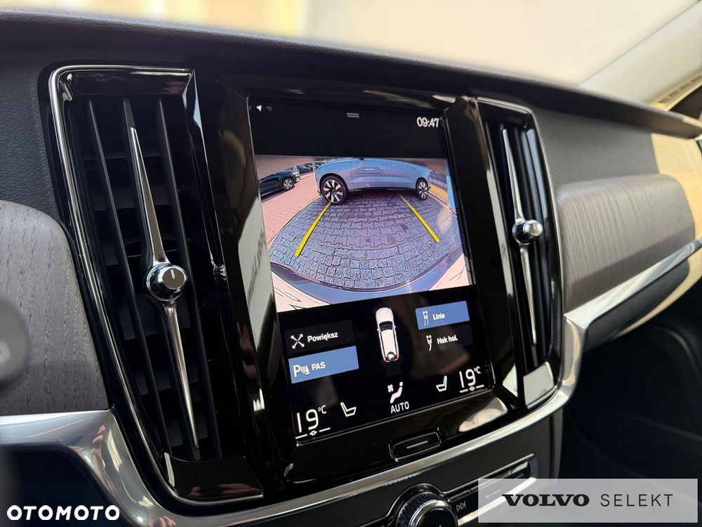 Volvo V90 Cross Country - 22