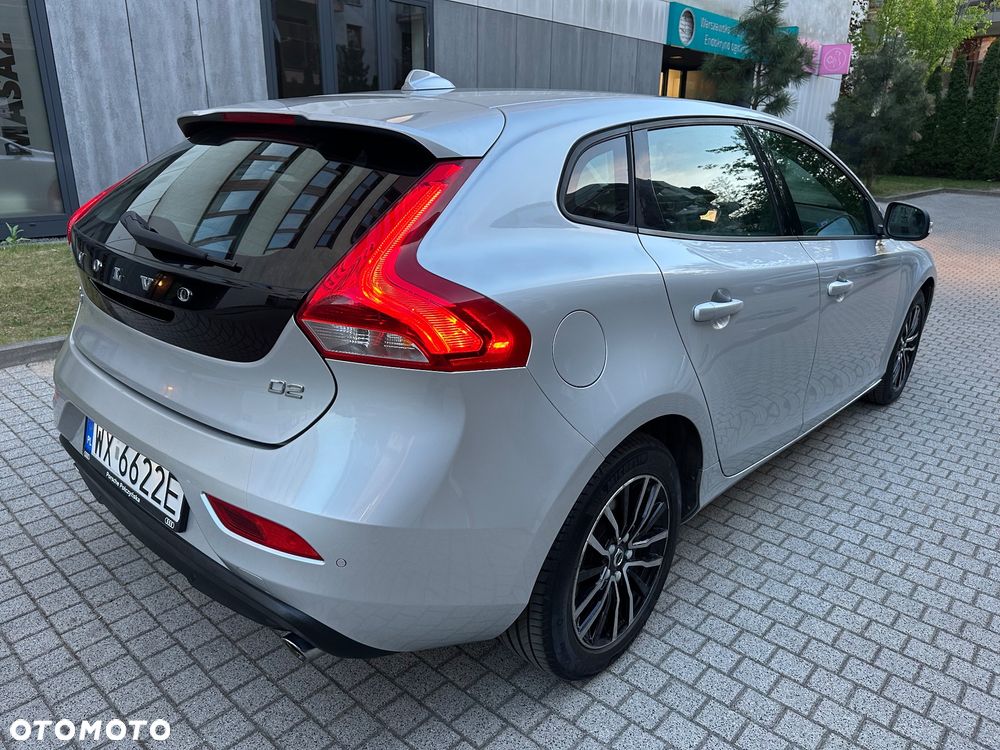 Volvo V40 - 16