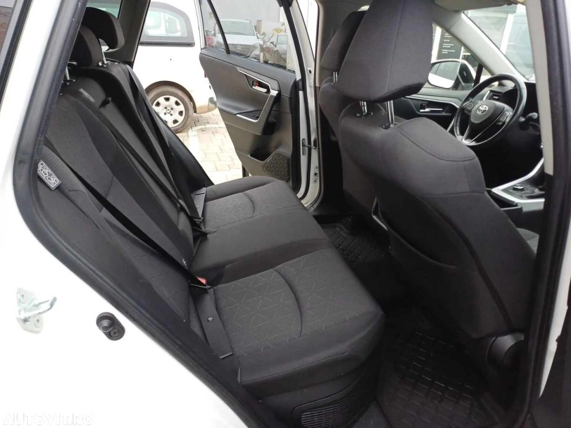 Toyota RAV4 - 15