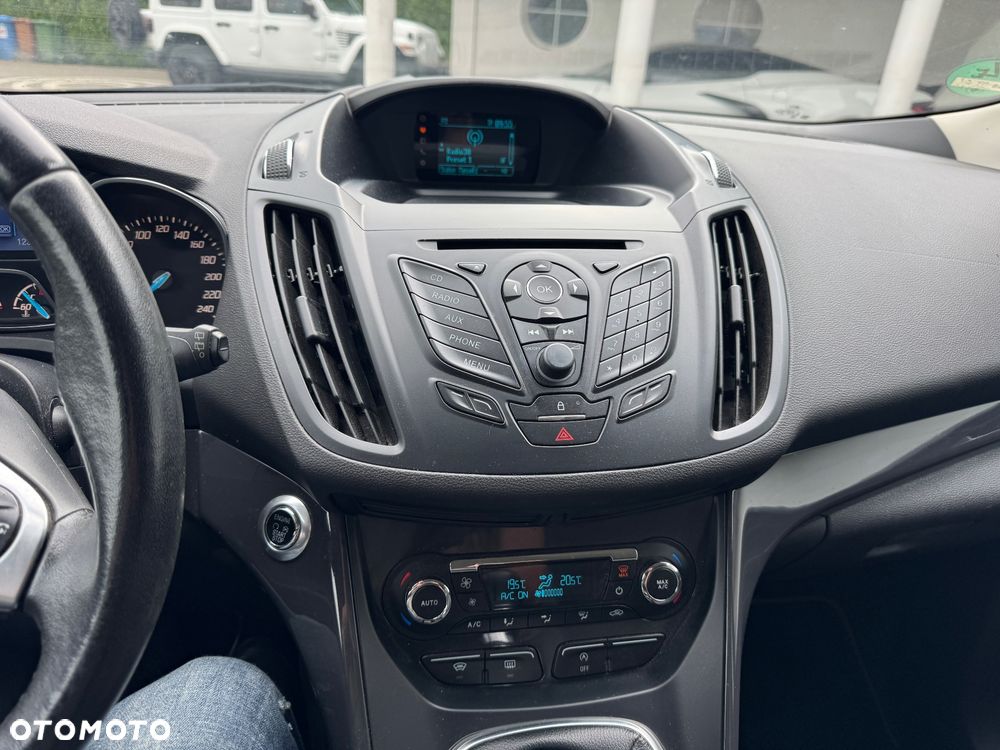 Ford Kuga 1.6 EcoBoost 2x4 Trend - 8
