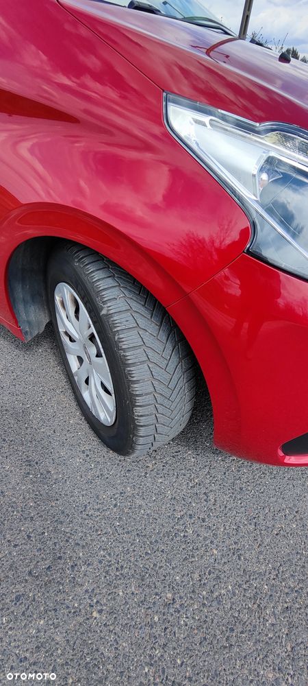 Peugeot 208 - 15