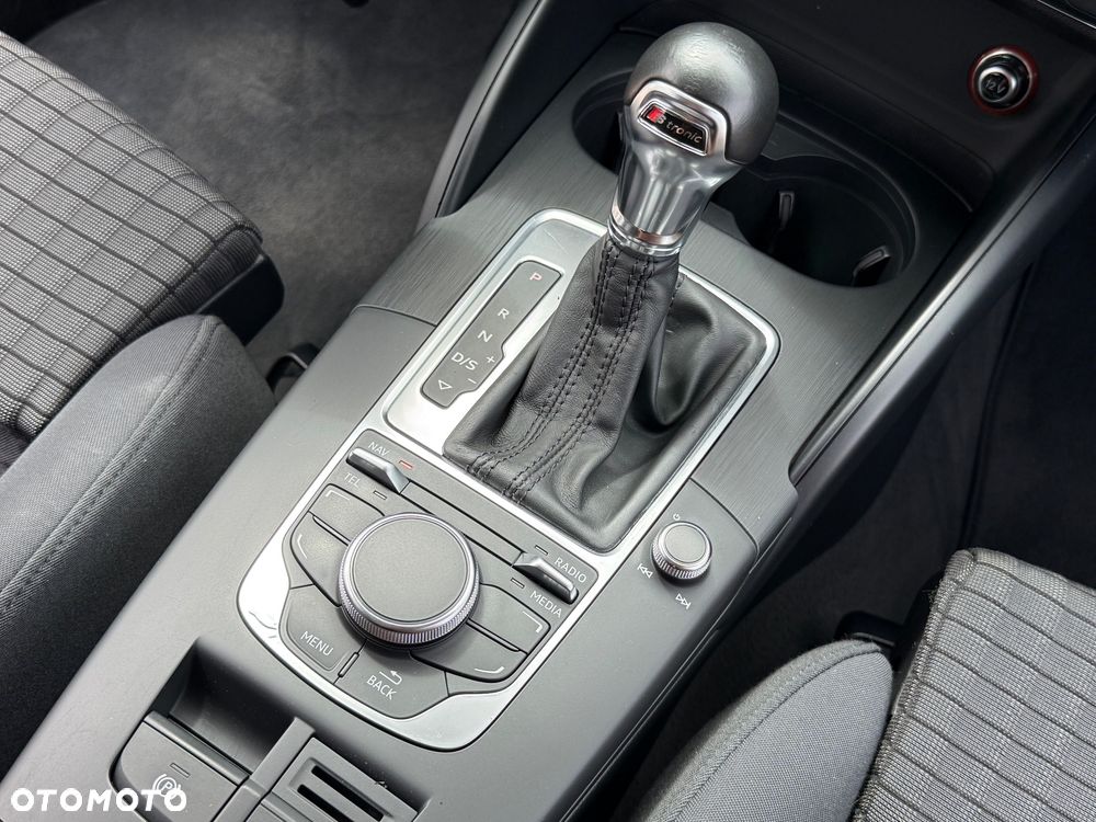 Audi A3 Sportback 2.0 TDI S tronic design - 34