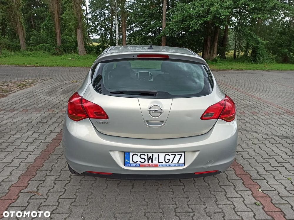 Opel Astra 1.6 - 4