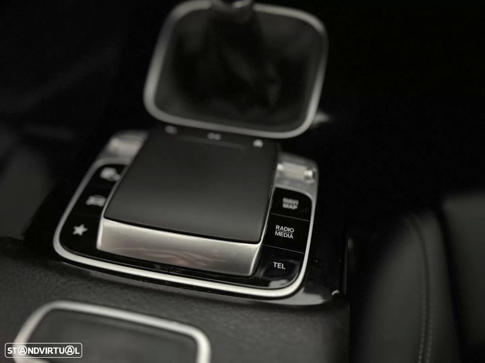 Mercedes-Benz B 180 d Style - 33