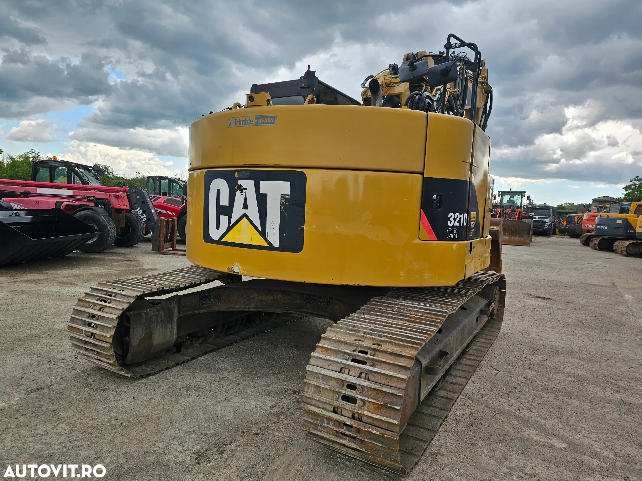 Caterpillar 321D LCR excavator pe senile compact cu 2 cupe - 3