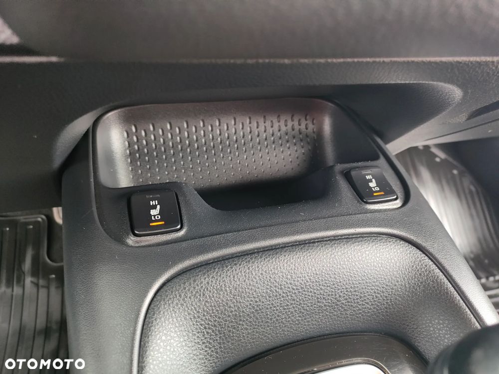 Toyota Corolla 1.8 Hybrid Comfort - 28