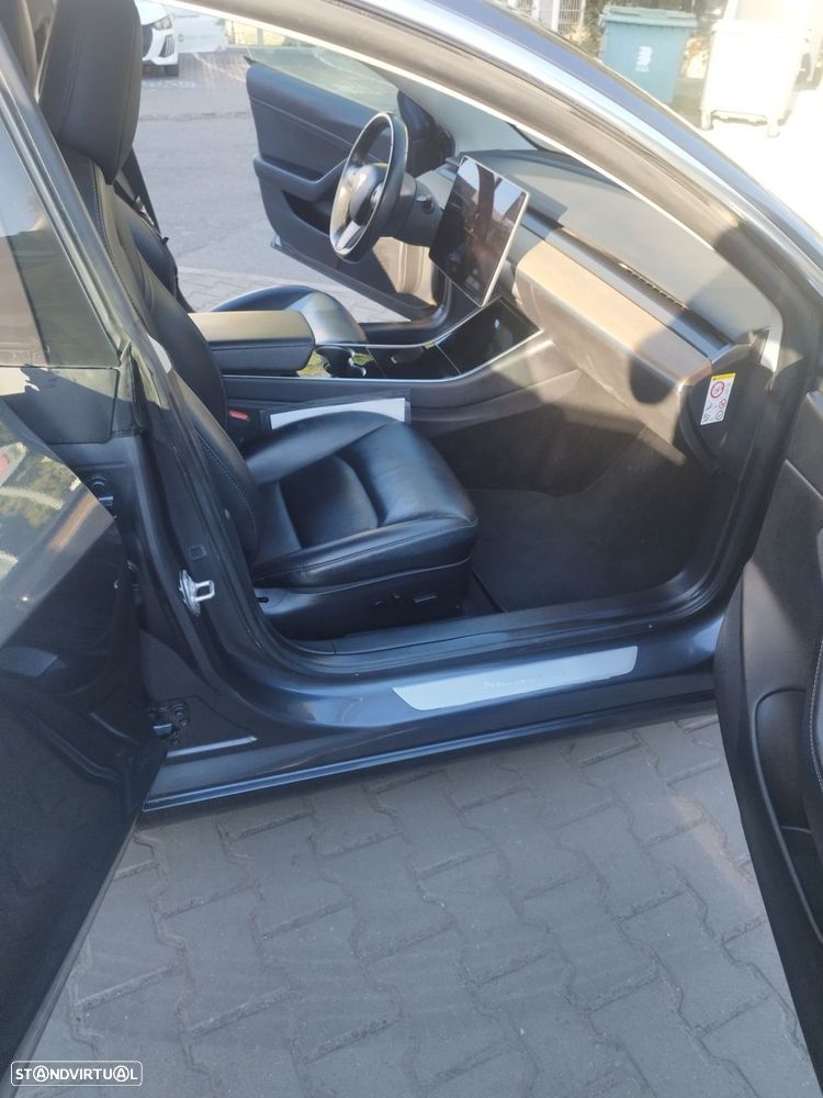 Tesla Model 3 Performance Dual Motor AWD - 12