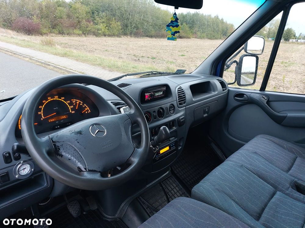 Mercedes-Benz Sprinter - 20