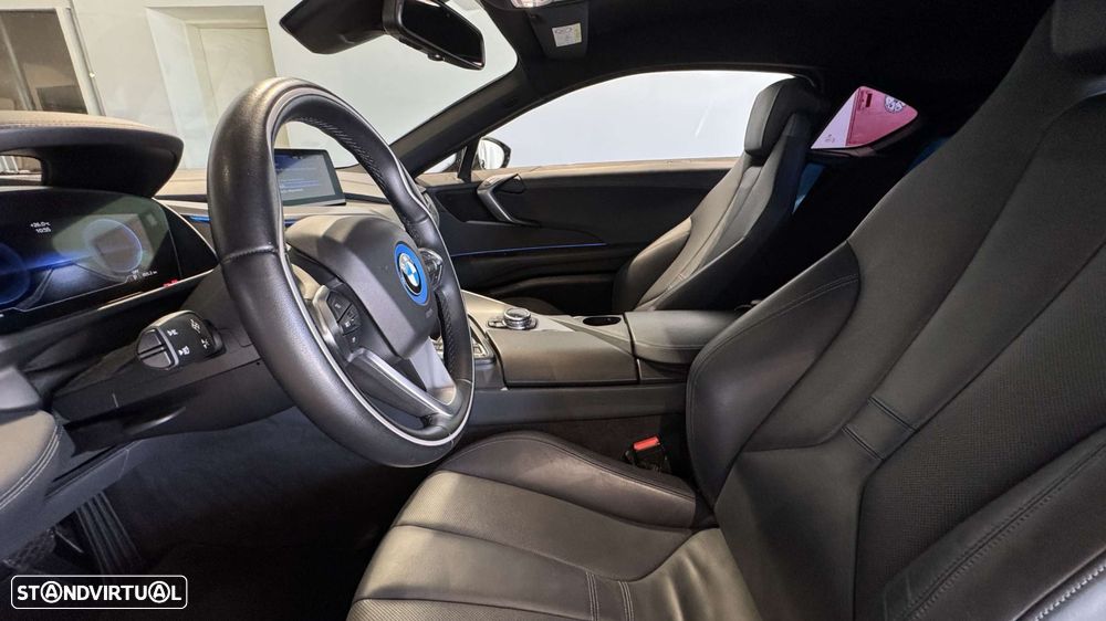 BMW i8 Standard - 8
