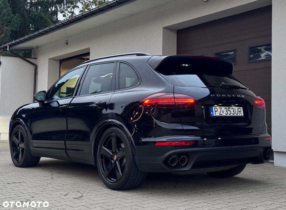Porsche Cayenne Platinum Edition - 4