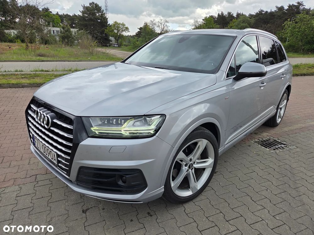 Audi Q7 - 1