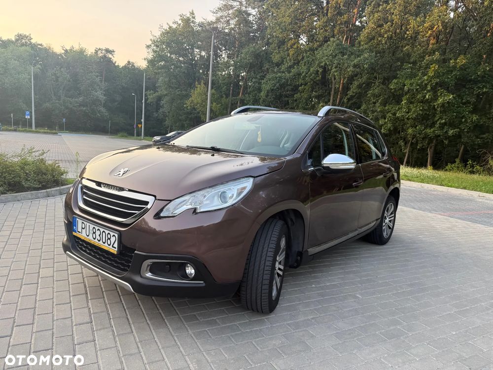 Peugeot 2008 1.2 Pure Tech Allure S&S - 8