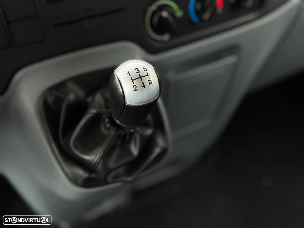 Ford Trigano Challenger Genesis 33 6 lugares - 27