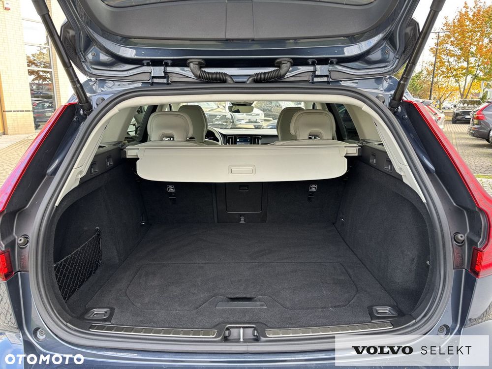 Volvo V60 Cross Country - 22