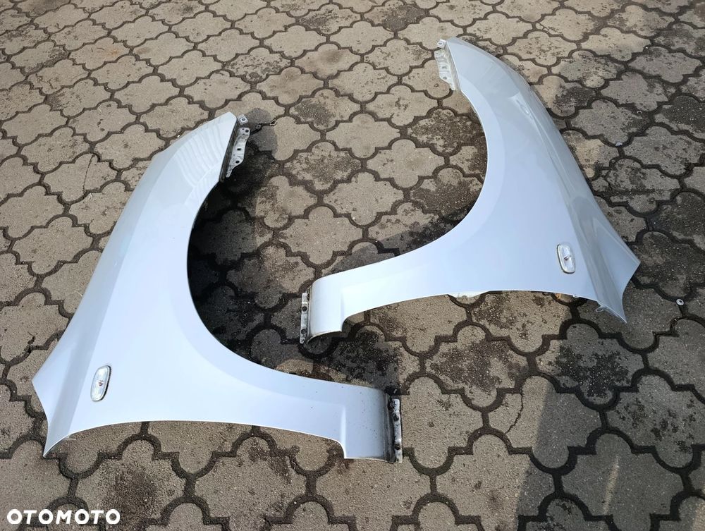 Carens III błotnik błotnik przedni przód stan bdb bez malowania kolor U2 you two KIA - 4