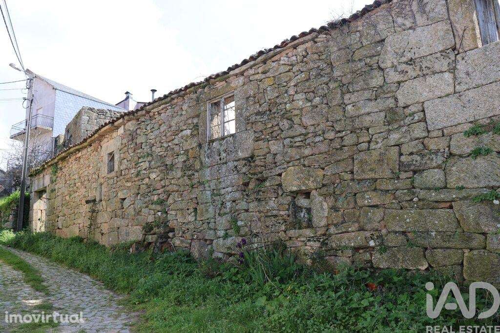 Casa de aldeia em Mouçós e Lamares de 526,00 m2 - Grande imagem: 4/30