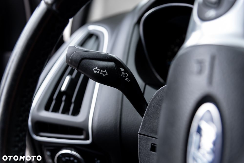 Ford Focus 1.0 EcoBoost Start-Stopp-System TREND - 29