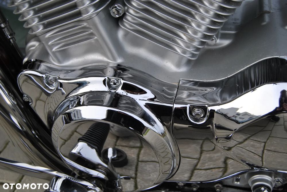 Suzuki Intruder - 24